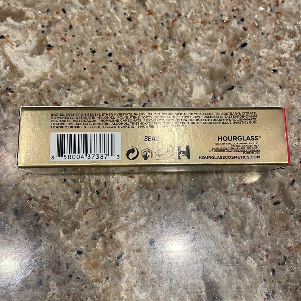 NEW Hourglass VANISH BLUSH STICK - Picture 5 of 5